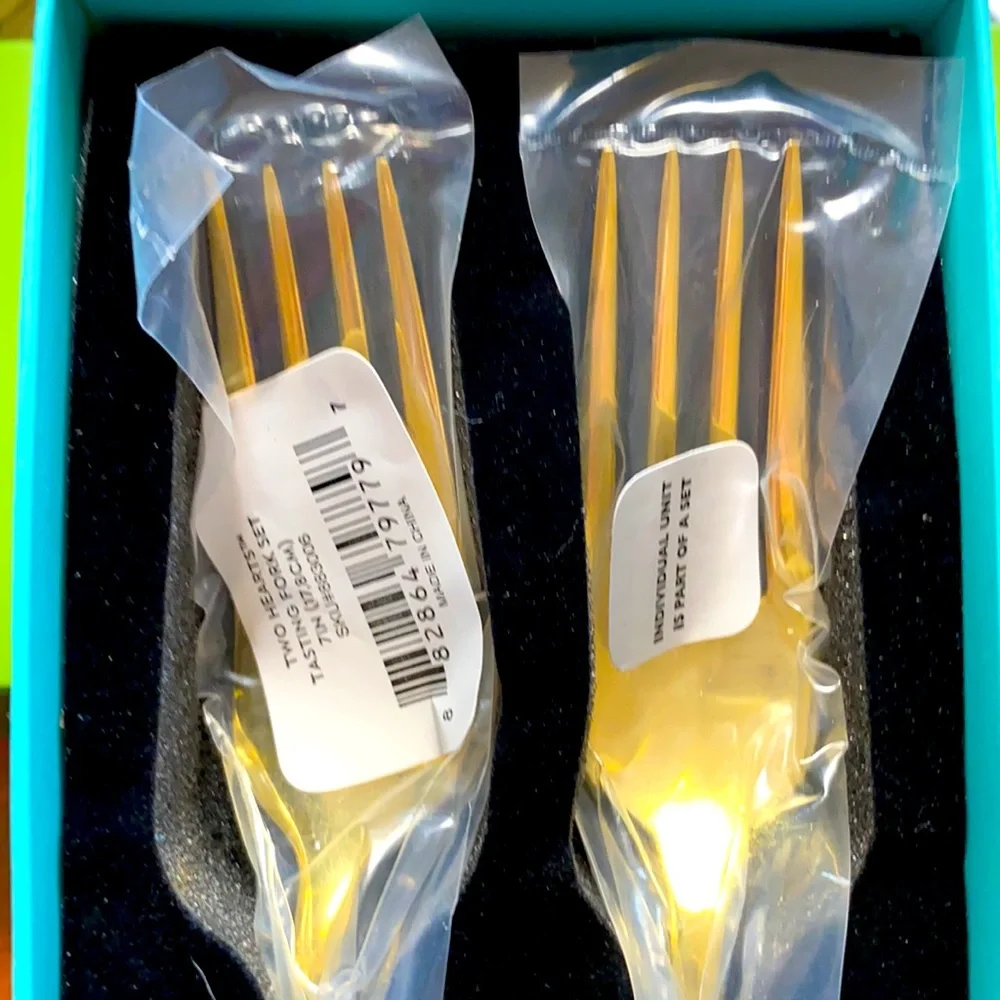 Kate Spade two hearts Wedding set cake topper & Forks set. “I DO, ME TO”
